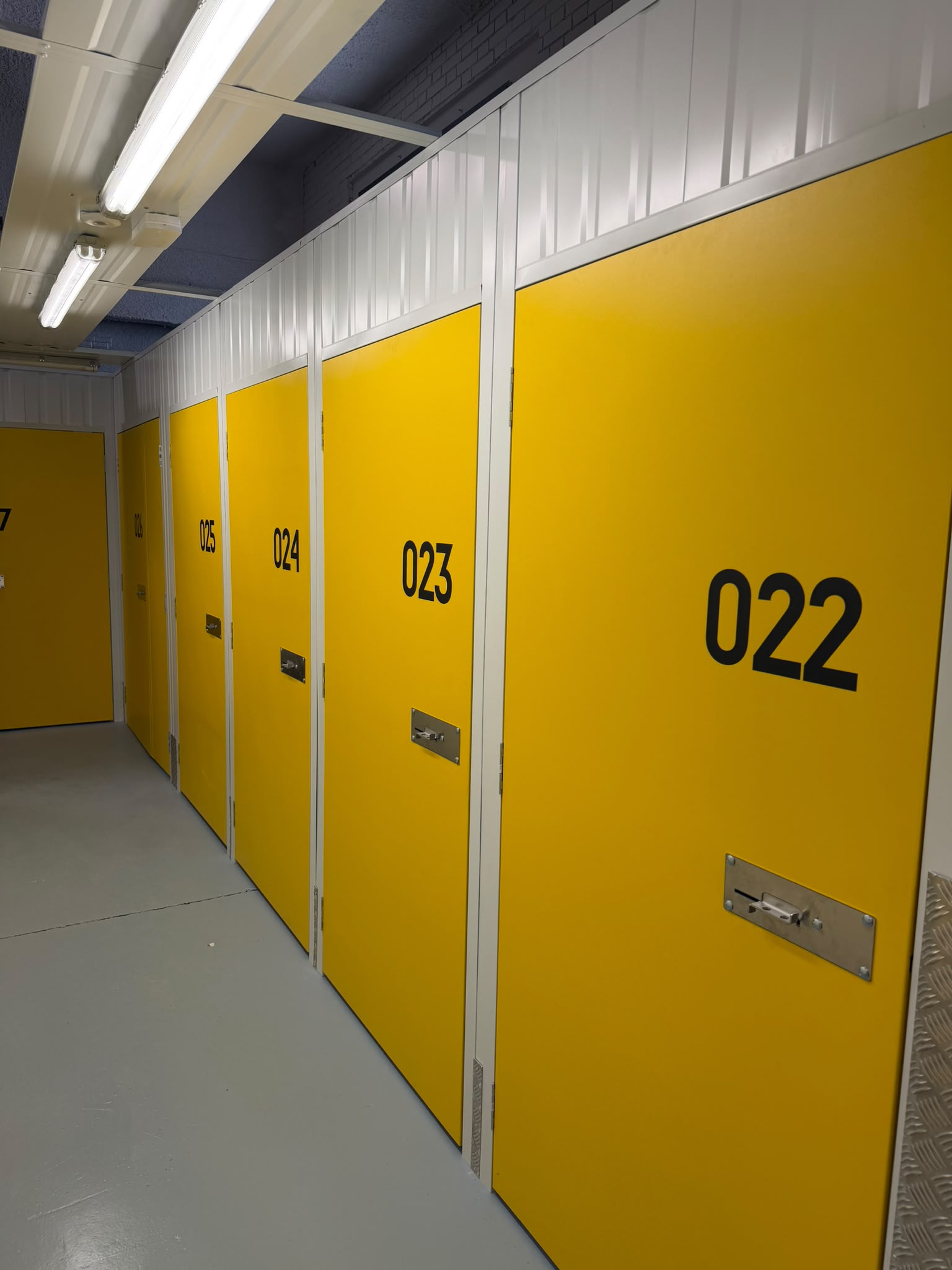 Trasteros modulares en C/ Edison 13, Barberà del Vallès
